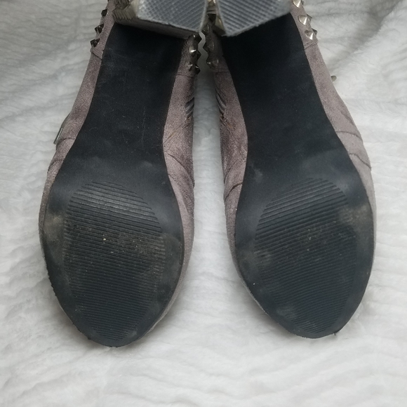 Faux suede grey platform spiked booties - Picture 7 of 9